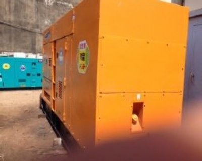 Máy phát điện Komatsu 750kva