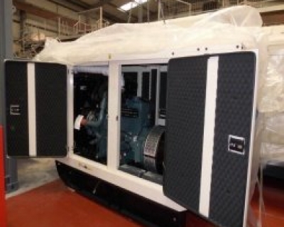 Máy phát điện Cummins 850kva